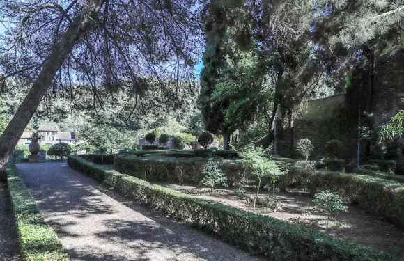 艾格爾城堡酒店