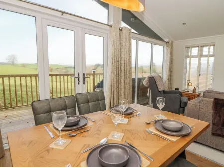 Seren Lodge Отели в г. Диссерт энд Трекоед