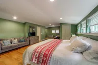 11 Mi to Oneida Lake Spacious Apt in Verona! - Wifi
