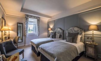 Coach & Horses Hotel
