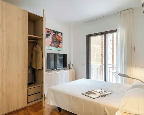 Aparthotel Bertrán Các khách sạn gần Núi Tibidabo