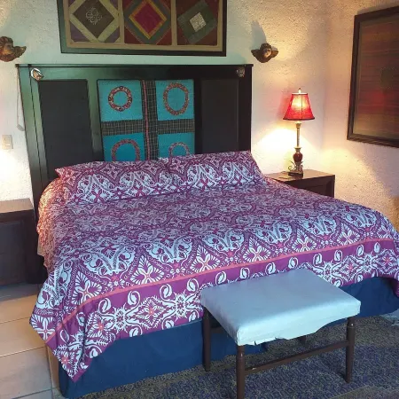 Casa Flores Bed & Breakfast