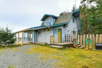 Deck & Panoramic Views: Bayfront House in Homer! - Beach