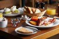 The Royal Adelaide Hotel - breakfast