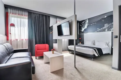 Hôtel des Lumières Lyon Meyzieu Arena Stadium Hotel a Jonage