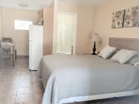 Desert Surfside Waterfront Accommodations - balcony