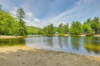 New Hampshire Vacation Rental - Walk to Beach! - Wifi