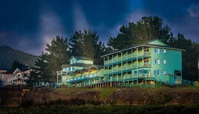 Inn of the Lost Coast Hotels near Black Sands Beach