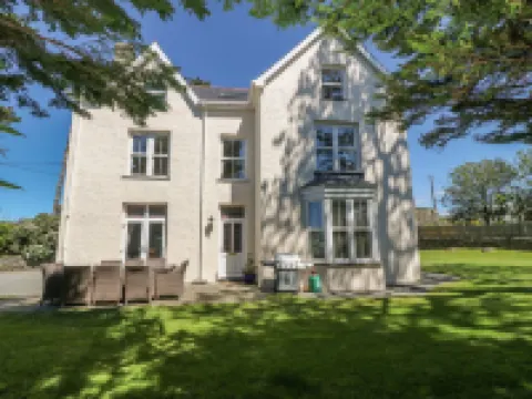 Tyddyn Goronwy Hotels in 