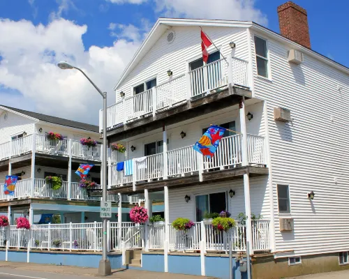 The Atlantic Motel Hotels in Hampton Beach