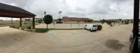 Pearsall Inn and Suites - Motels