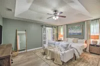 Cozy-Modern Pensacola Home Large Yard, Grill - Wifi