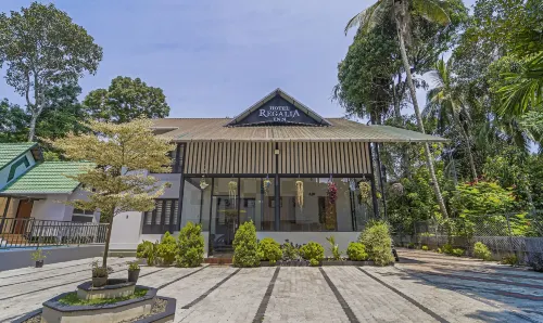 Treebo Regalia Inn Civil Station Hotels in Kalpetta