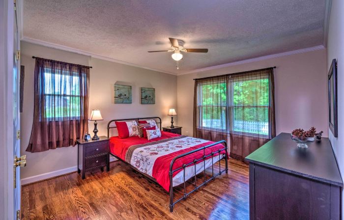 Cottage w/ Deck & BBQ: 2 Mi to Dale Hollow Lake!