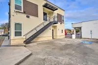 Fort Worth Retreat w/ Balcony: Walk to Tcu!