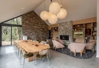 Chalets at Blackheath Hotels in Mount Victoria