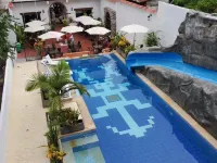 Honda Colonial Magdalena Resort - Pools