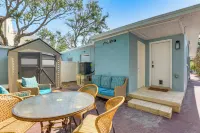 Walk to Beaches and Gulf Indian Rocks Beach Duplex! - parking