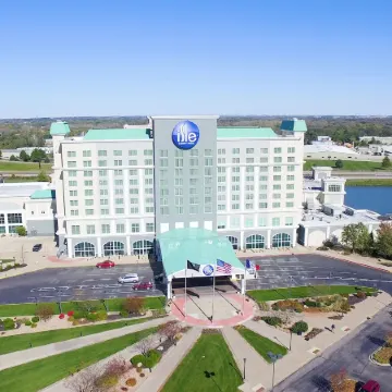 Isle Casino Hotel Waterloo- A Caesars Rewards Destination