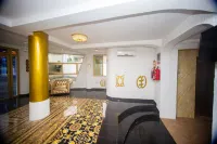 Gold Plaza Hotel