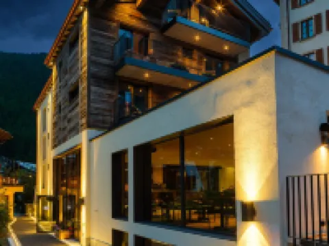 โรงแรม ทันเนนโฮฟ โรงแรมในเซอร์แมท