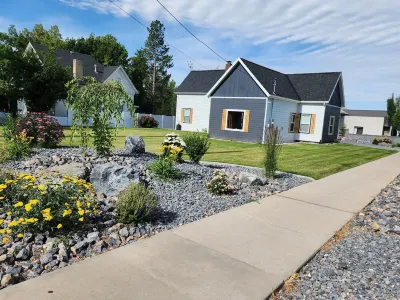 A house in the heart of Logan with shops, restaurants, and experiences near. Hotel in zona Jens Johansen Park