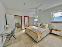 Luxurious Villa Möwengeflüster - 220sqm apartment for max. 8 guests + sauna by the lake Hotel a Pouch