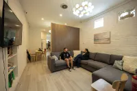Urban Nomad - Potts Point Hotels in Woolloomooloo