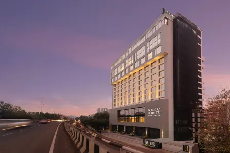 Four Points by Sheraton Nashik Отели рядом с достопримечательностью «RD CIRCLE»