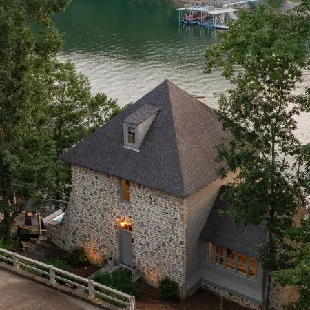 Water's Edge, Gated Community, Private Dock with Toys, Community Pool, Hot Tub