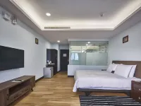 Hotel MENIPPE Отели рядом с достопримечательностью «Железнодорожная станция Nanzi»