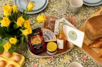 Old Duffus Farmhouse on Scottish Estate - stunning castle views