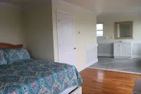 1817 Oceanfront Bed & Breakfast - Homestays