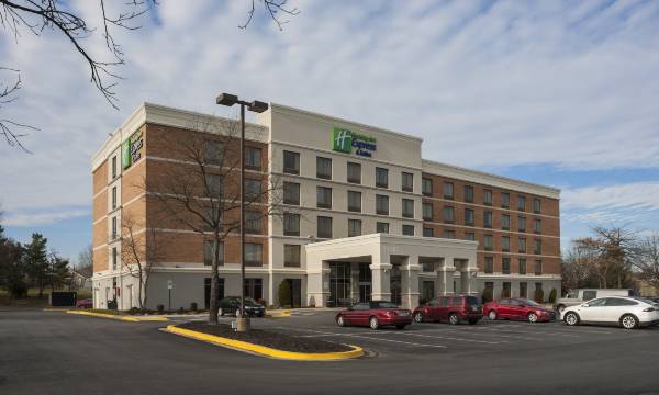 Holiday Inn Express & Suites Laurel by IHG