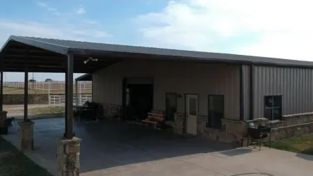 Entire Farmhouse Decatur —-5 minutes from the city