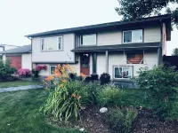 House Near Hospital, Baseball Fields, and College - Homestays