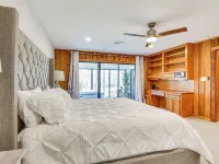 Hot Tub, Deck & Grill: Brookshire Gem Near Venues Hotels in Waller County