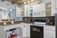 Coco Sands Studios Hotels in Cocoa Beach