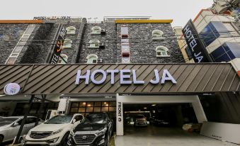 Cheongju Business Hotel JA