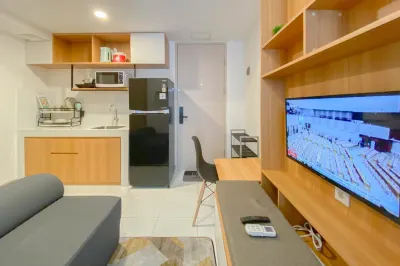 Great Homey 2Br Tokyo Riverside Pik 2 by Travelio Hotel dekat Warung Rt.sain