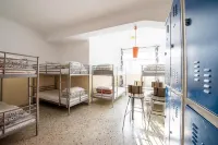 Safestay Athens Monastiraki Hotel a 