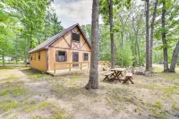 Family Roscommon Home - 3 Mi to Higgins Lake - Homestays