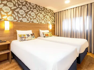 Mercure Curitiba 7 de Setembro Hotels near Mercadoteca