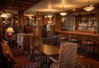 Kee's Hotel - bar