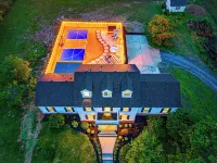 Speakeasy, Hot Tub, Theater, Pickle Ball, Sleeps 20