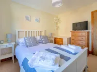 Sea Bank Hotels near Welsh Mountain Zoo