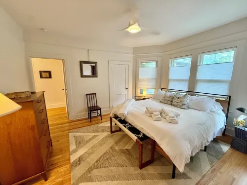 Beautiful Historic Cottage Downtown Black Mountain