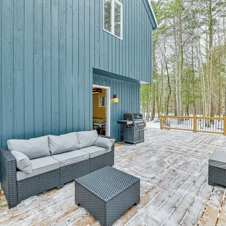 Ski, Hike & Golf: Pet-friendly Windham Retreat