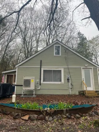 Charming 3-bedroom house with WiFi and AC in beautiful Caroga Lake