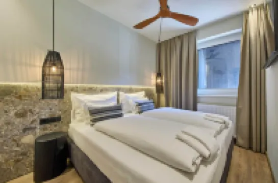 The Poolhouse Boutique Lodge